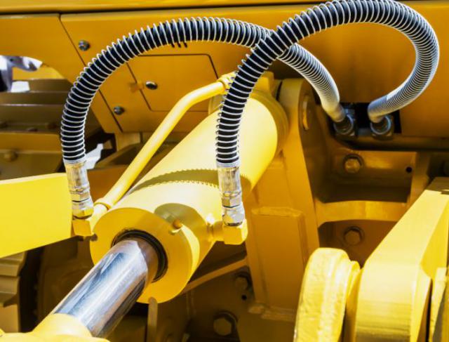 Dicas Essenciais para Cuidar dos Sistemas Hidráulicos de Máquinas Agrícolas